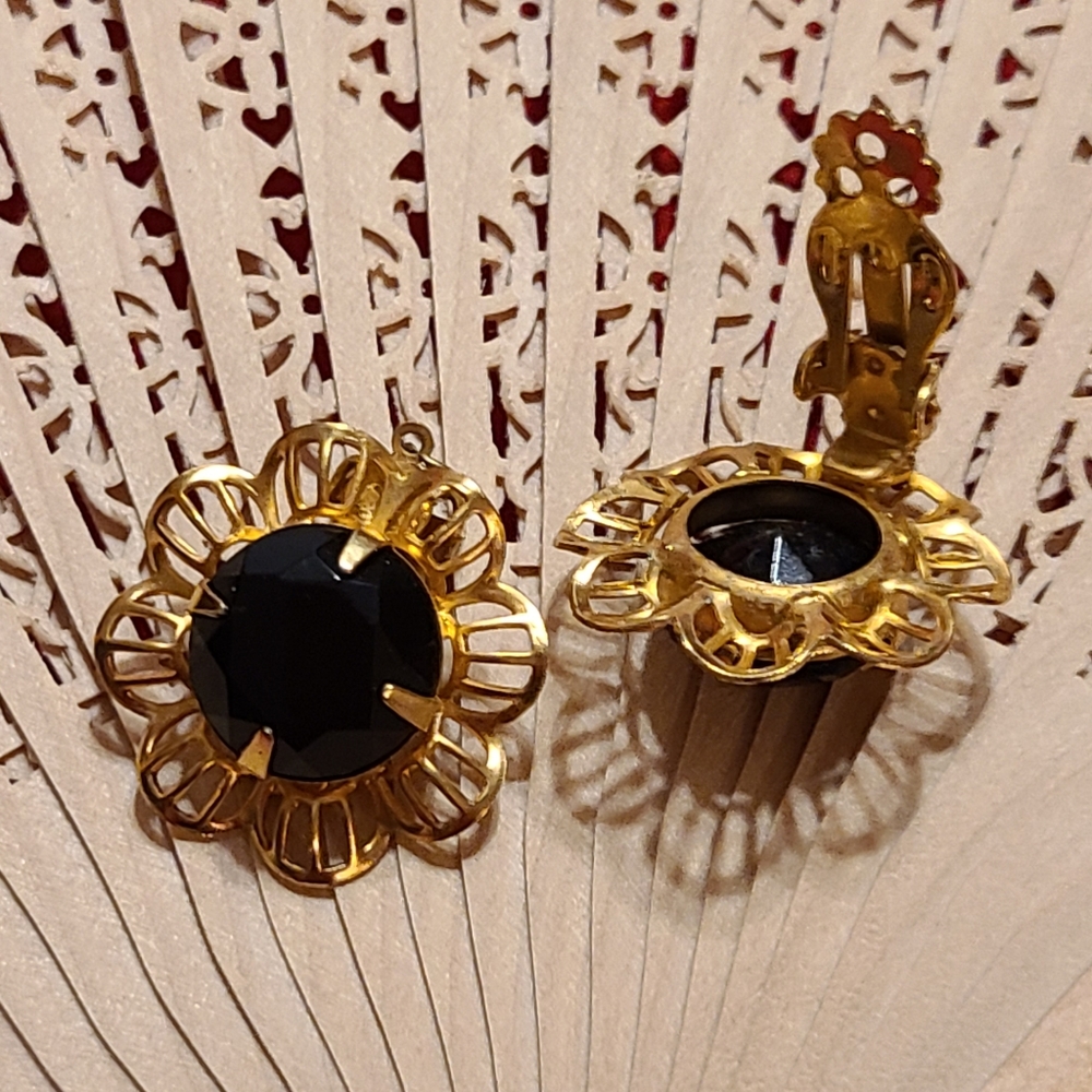 Clip On Earrings Gold & Black